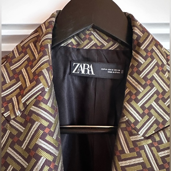 Beautiful Zara blazer. - Picture 2 of 5